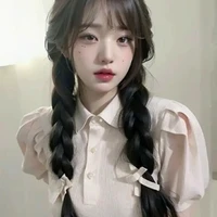 Triệu ly ly.em họ nu9