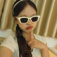 Nhỏ tác giả 