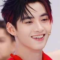 Hùng Huỳnh