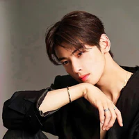 Cha Eun-woo(bạn nàng)