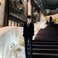 Jeong Jihoon(hiện hình)