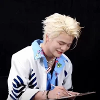 Nhỏ tác giả？？？