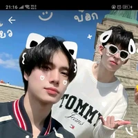 con mụ tác giả bị mê múi của anh Pond:))