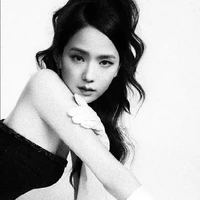 Kim Jisoo [Cô]