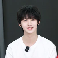Zhang Yiran_cậu_