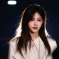 Viên Nhất Kỳ(cô)