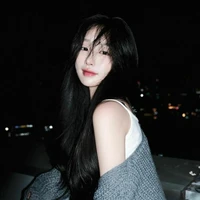 Bạn (Trước khi xuyên không)