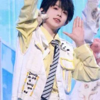 trần dịch hằng -( anh)