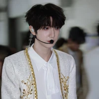 Đồng Vũ Khôn(cậu)