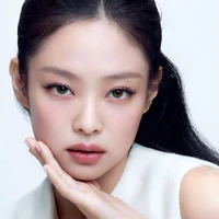 Kim Jennie_Em