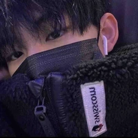 Lý Gia Thế(Papa nàng,cậu)