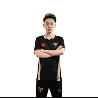 Vương  Thuyên "Yiwei "