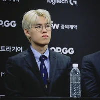 Hyeonjun/Giám đốc tài chính