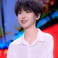 Tả Kỳ Hàm (năm đó)