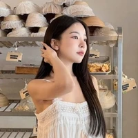 May Yada Watcharamusik -- (Nàng)