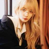 Trần Kha(cô)
