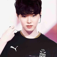 Jung Ji-hoon(Chovy)