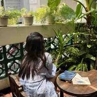 Con tác giả nèee