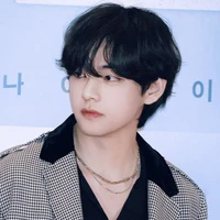 Kim Taehyung - hắn