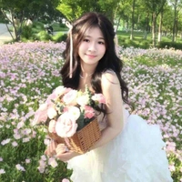 Nguyễn Hoàng Phi Yến •Delphinium Nguyễn•