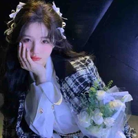 Dạ Nhiên / em Dạ Nguyên