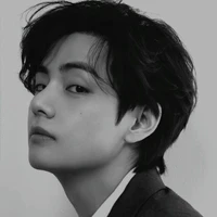 Kim Taehyung - hắn