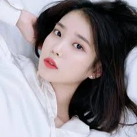 Lee Ji-Eun: mẹ cô