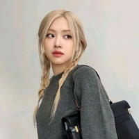 Park Chaeyoung ( Em )