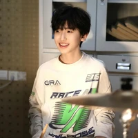 Tả Kỳ Hàm ( Cậu )