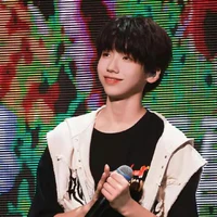 Nhiếp Vĩ Thần ( Anh² )