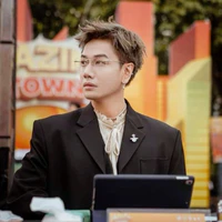 Hoàng Kim Long_Lou Hoàng_