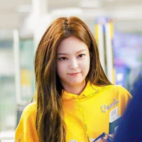 Kim Jennie - Em