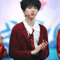 Nhiếp Vĩ Thần 17t (em ah)