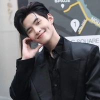 Hoàng Hùng_ma vương