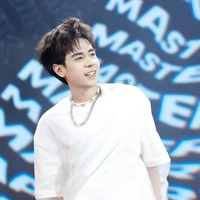 Quang Hùng_Thần