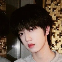 Trương Nhi Anh ( Em)