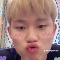 dương đeo míc