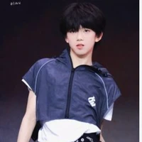 Trương Hàm Thụy ( cậu/em)