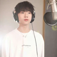 Nhiếp Vĩ Thần