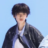 Tả Kỳ Hàm [em]