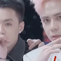 cả hai