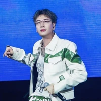 Lou Hoàng