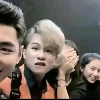 tác giả nè