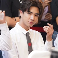 Perth Tanapon Sukhumpantanasan 