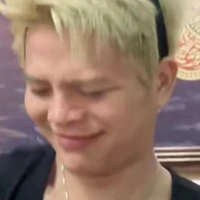 Thợ săn Hồng Hài Nhi😋