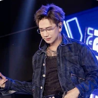 Hoàng Kim Long_ Lou Hoàng