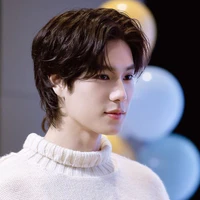 Phuwin_Tang