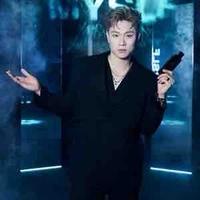 Trần Đăng Dương- Dương đeo mic