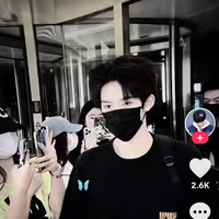 Quan Tuấn Thần/hắn1/