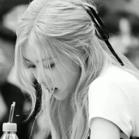 Park Chaeyoung ( Nàng )